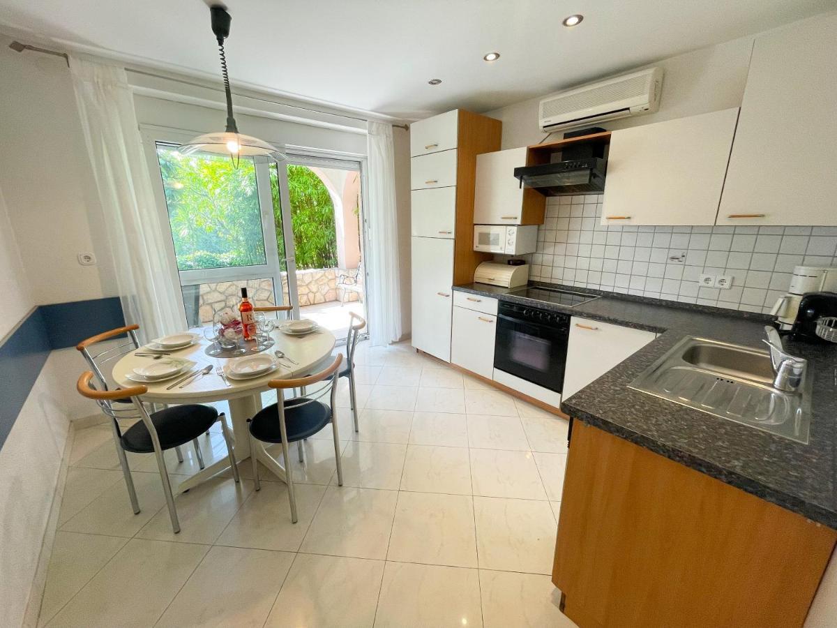 Apartmani Toni Dramalj Exterior foto